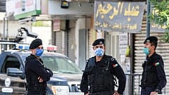 عناصر من الشرطة الأردنية في أحد شوارع عمان 