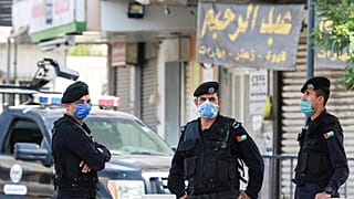 عناصر من الشرطة الأردنية في أحد شوارع عمان