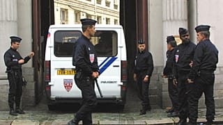 Fransa'da polis operasyonları