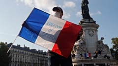 Una manifestación en París después de la decapitación del profesor francés Paty, asesinado por el checheno Anzorov de 18 años.