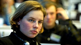Auna de Wever, la 'Greta Thunberg belga' en el edificio Charlemagne de Bruselas
