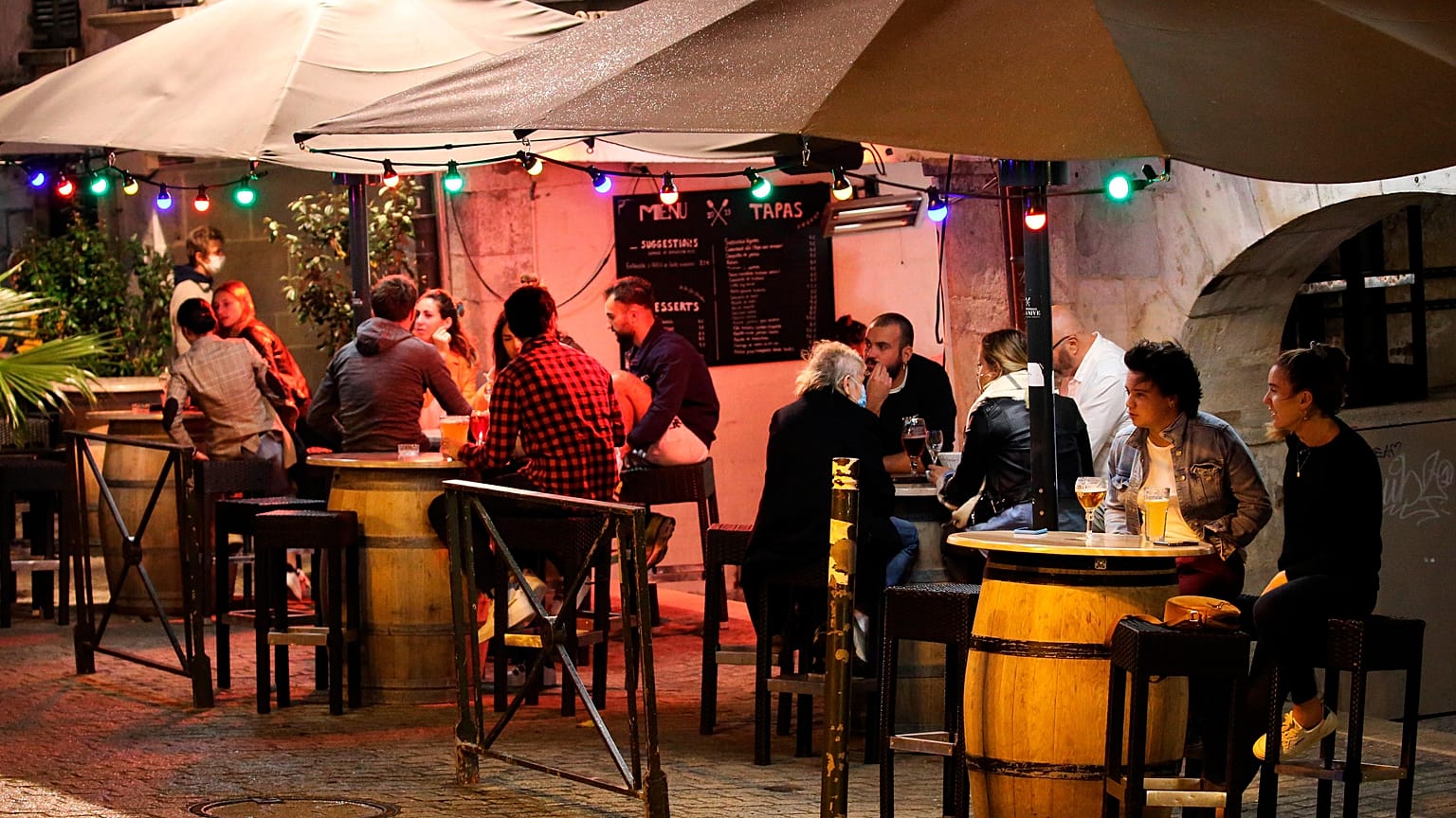 Fransa'da bir bar
