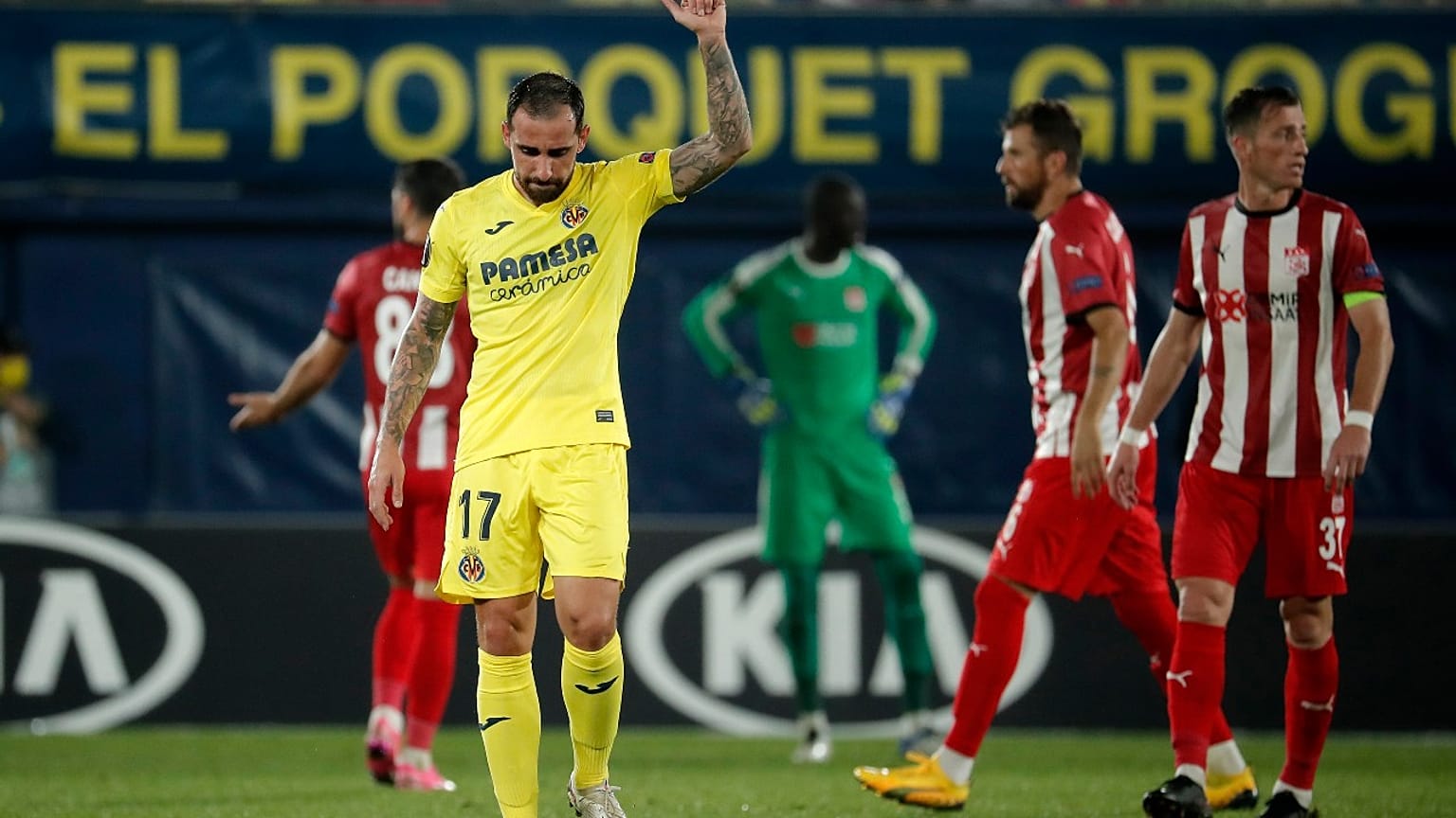 Sivasspor 3 defa beraberliği yakaladığı Villareal maçından 5-3 mağlup ayrıldı.