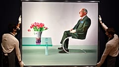 تصور اللوجة مدير "رويال أوبرا هاوس" بين العامين 1945 و1970 السير ديفيد وبستر