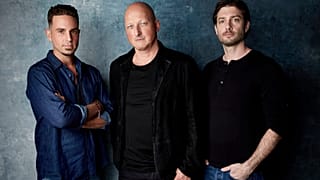 جيمس سافيتشوك، من اليمين، المخرج دان ريد ووايد روبس يلتقطون صورة  للترويج لفيلم "Leaving Neverland" خلال مهرجان Sundance السينمائي ، 24 يناير 2019 