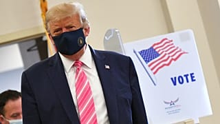 ABD Başkanı ve Cumhuriyetçi Partinin başkan adayı Donald Trump, 3 Kasım'daki başkanlık seçimleri için erken oyunu Florida eyaletinde kullandı.