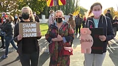 Πολωνία: Μαζικές διαδηλώσεις κατά της πλήρους απαγόρευσης των αμβλώσεων