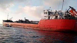 Танкер "Генерал Ази Асланов", пострадавший от взрыва
