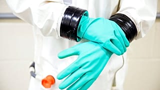 Medizinische Schutzausrüstung für den Umgang mit viralen Infektionen, 19.03.2020