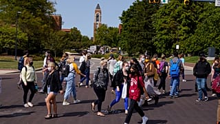Des étudiants sur le campus de l'université de Ball State à Muncie - Indiana, Etats-Unis -, le 10 septembre 2020