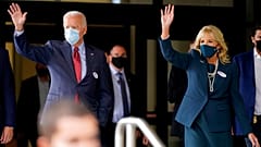 Joe Biden und seine Frau Jill bei der Stimmabgabe