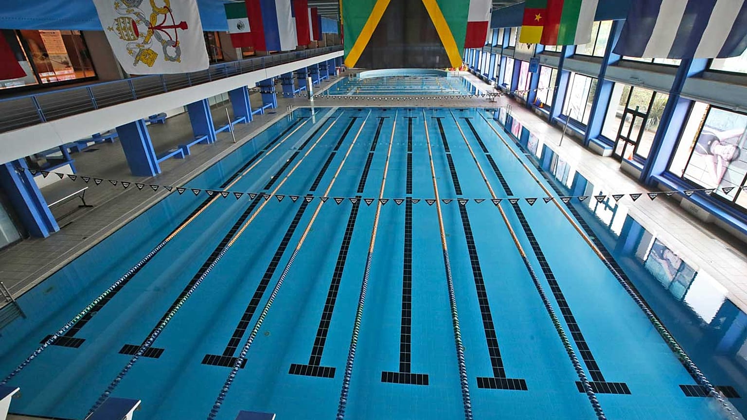 Con il nuovo Dpcm, chiudono le piscine. Ma la domanda da un milione di dollari è: quanti focolai ci sono stati nelle piscine italiane?
