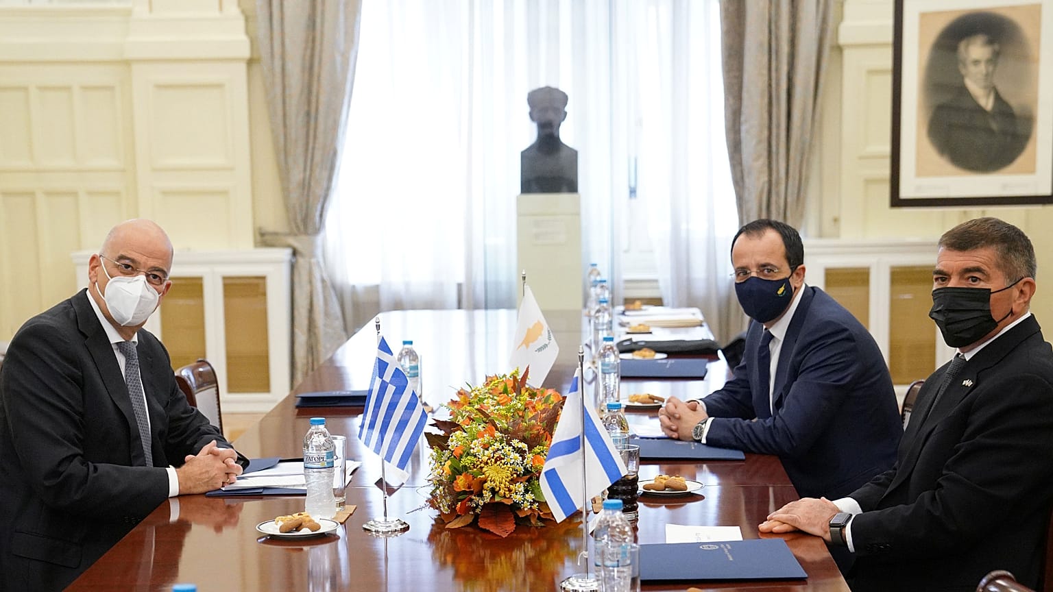 ΧΑΡΗΣ ΑΚΡΙΒΙΑΔΗΣ