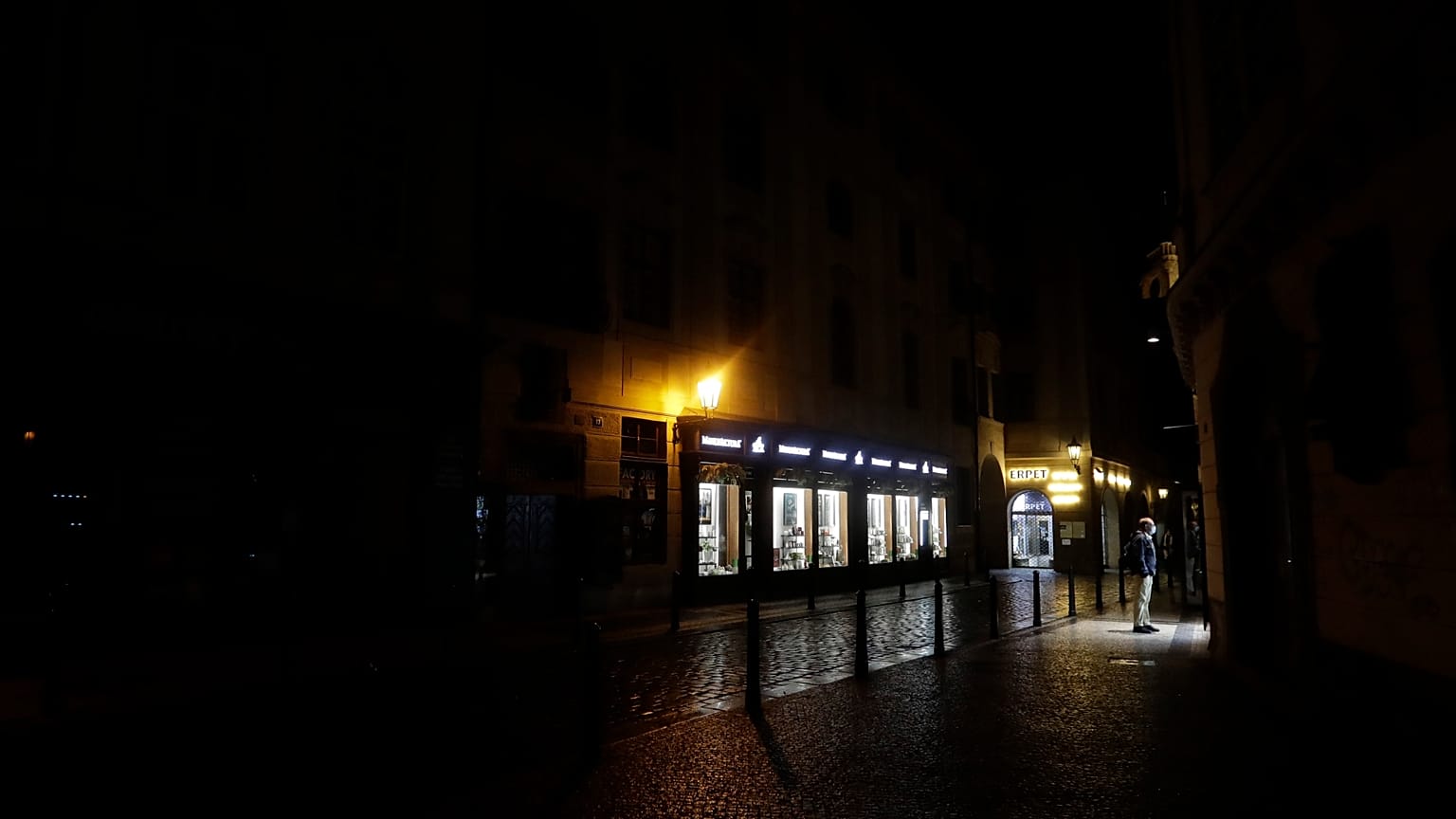 Une rue à Prague en République tchèque le 23 octobre 2020