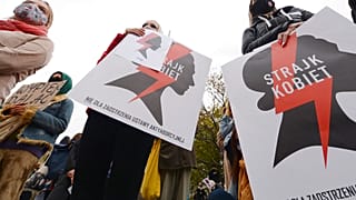 Protests outside Poland's parliament building