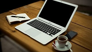Почти 50% компаний не хотят нанимать кандидатов с орфографическими ошибками в резюме