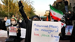 اعتراض گروهی از ایرانیان به انتشار کاریکاتور پیامبر اسلام در فرانسه