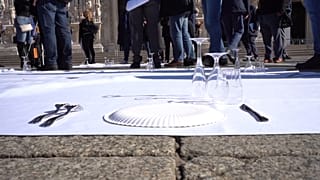 Protests in Rome, Milan amid virus closures