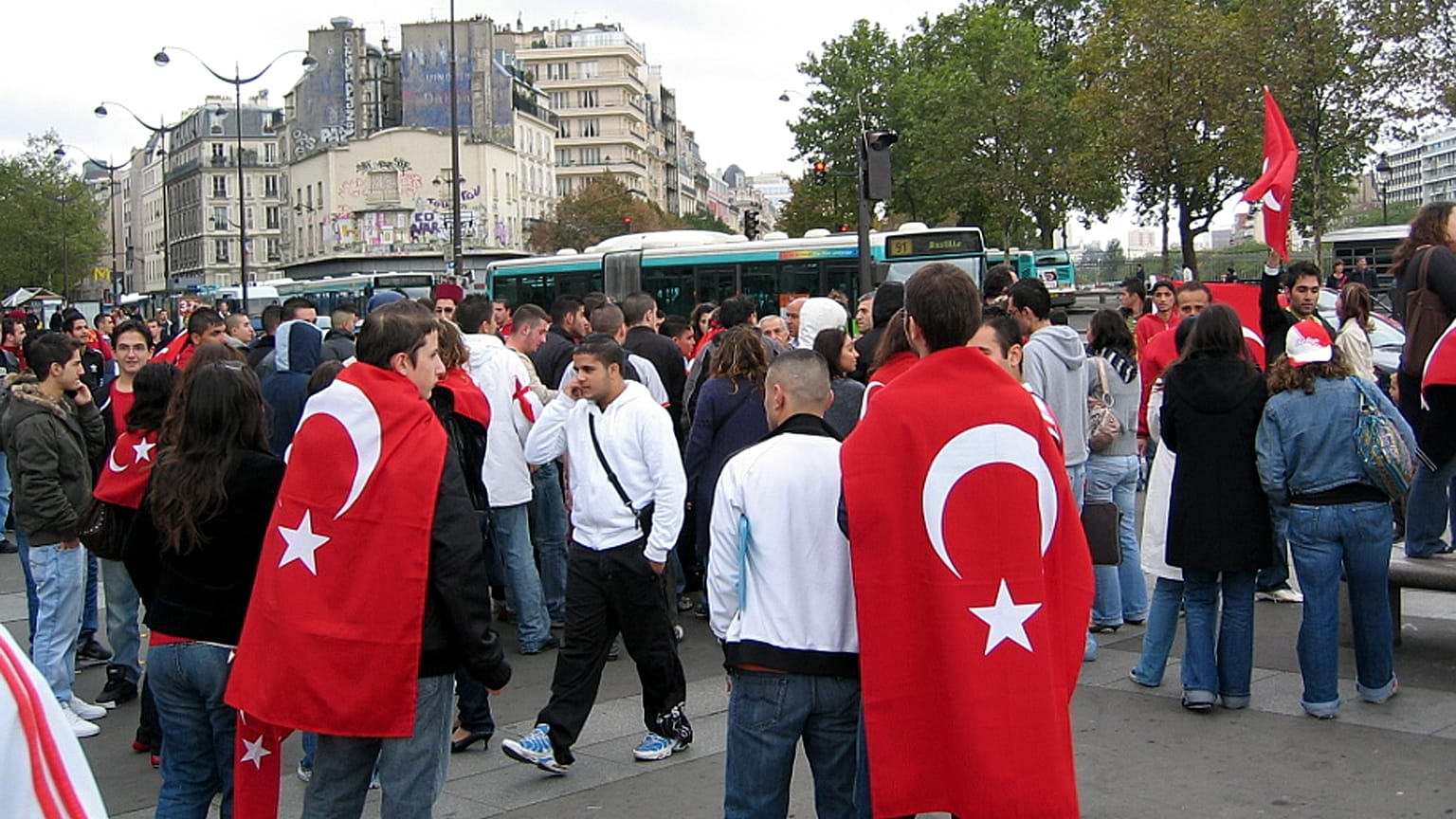 Paris'teki Türklerin gösterisi (arşiv)