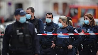 Polizei vor Notre Dame Basilika in Nizza, 29. Oktober 2020