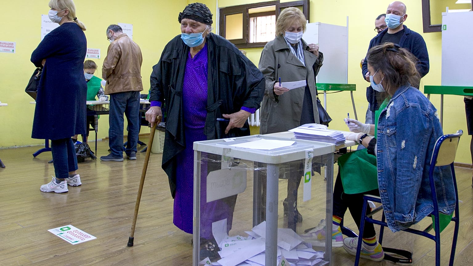 Избирательный участок в Тбилиси