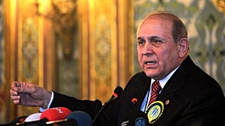 Burhan Kuzu Covid-19'dan dolayı hayatını kaybetti