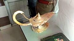 چراغ جادوی فروخته شده به پزشک