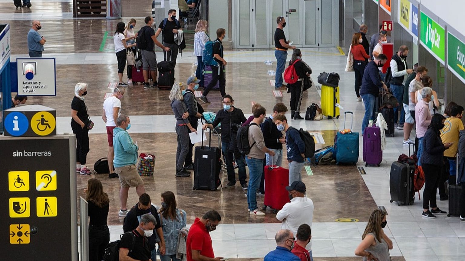 Am Flughafen Teneriffa Süd