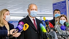 Az oroszbarát elnök és az Európa-barát elnökjelölt jutott a második fordulóba