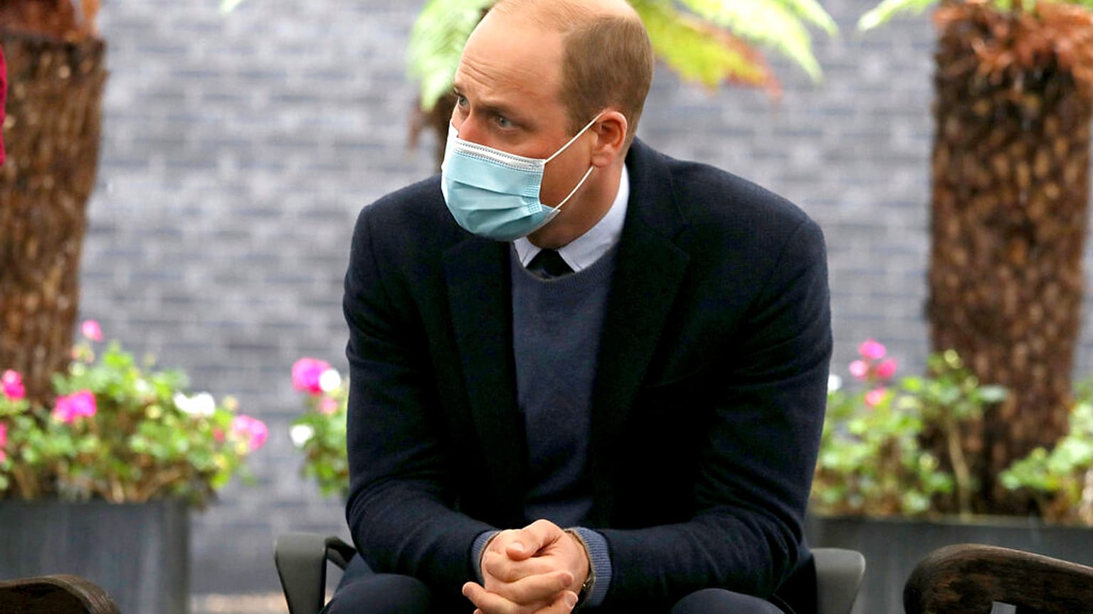 Prinz William im Gespräch mit Angestellten des The Royal Marsden Krankenhaus in London, 21.10.2020