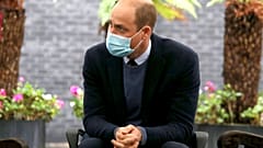 Prinz William im Gespräch mit Angestellten des The Royal Marsden Krankenhaus in London, 21.10.2020