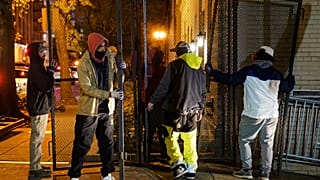 USA: zavargásoktól is tartanak az elnökválasztás éjjelén