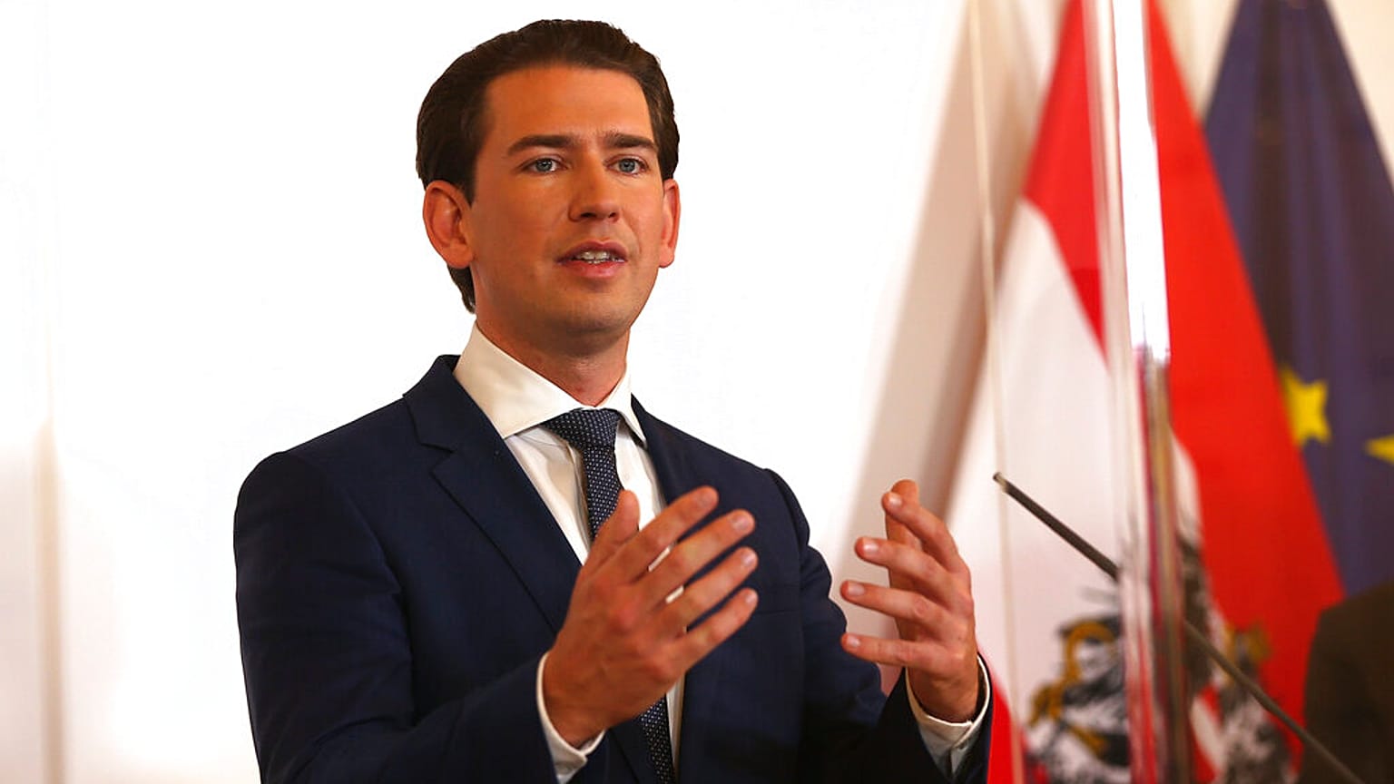 Sebastian Kurz promete combater o radicalismo