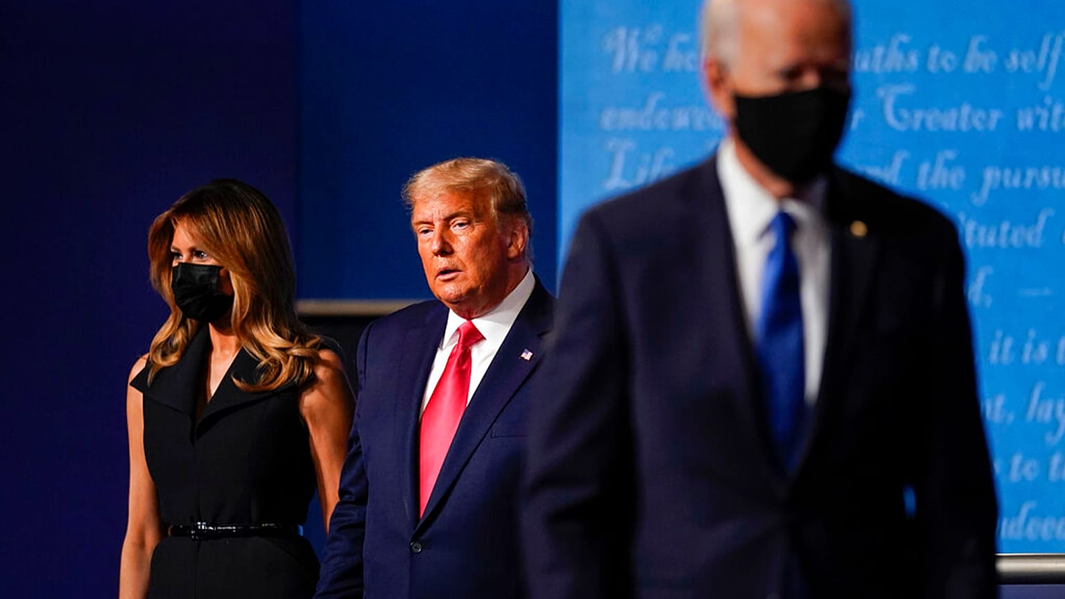 Donald Trump y Joe Biden en el último debate electoral 