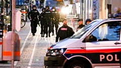 Patrouilles de police à Vienne, Autriche, tôt mardi matin, le 3 novembre 2020, Autriche
