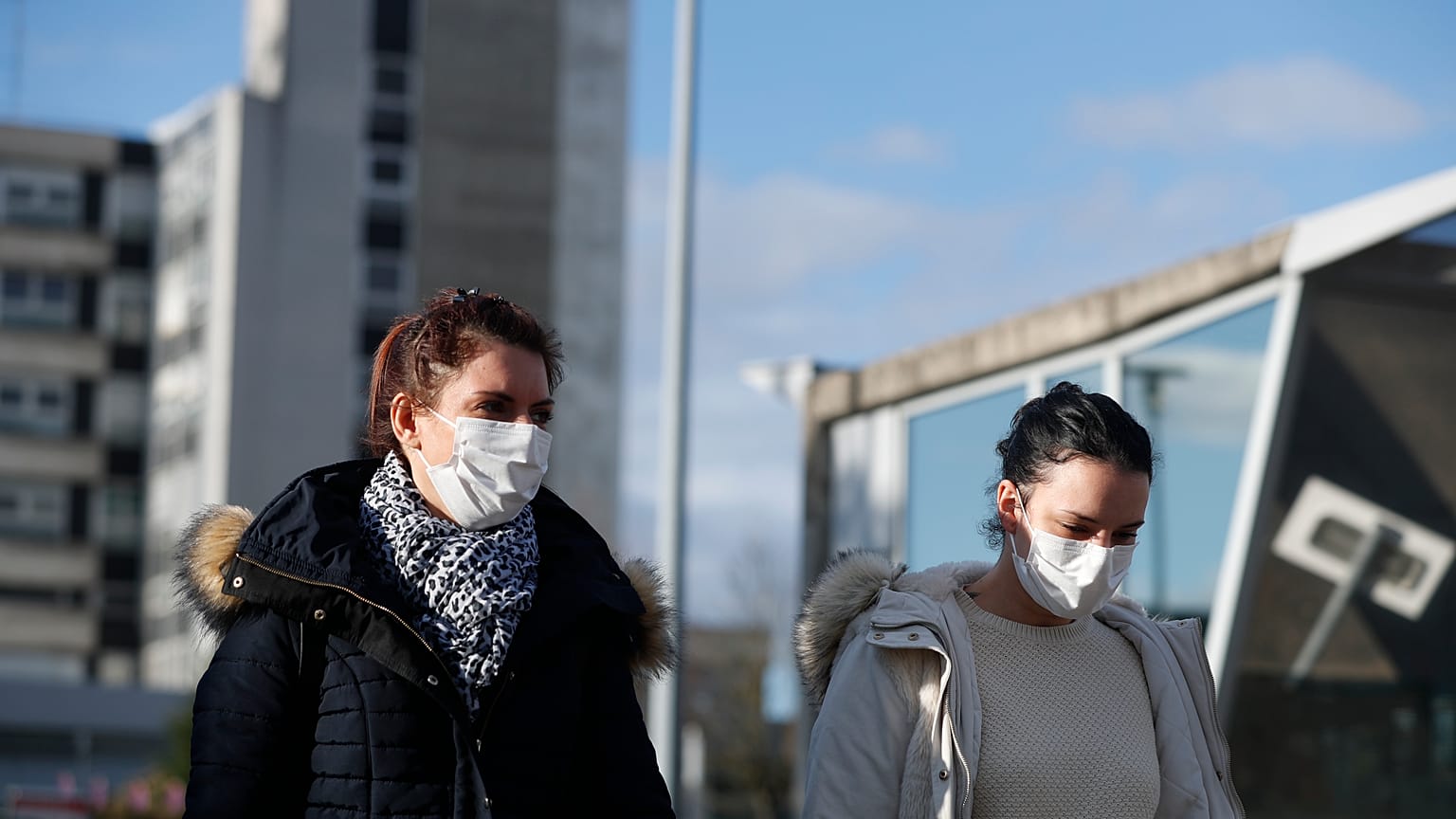 Récord de infecciones de COVID-19 en Europa del Este y nuevas restricciones en Italia y Chipre
