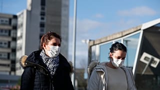 Récord de infecciones de COVID-19 en Europa del Este y nuevas restricciones en Italia y Chipre