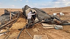 إسرائيل تزيل قرية فلسطينية دفعة واحدة في الضفة الغربية وتشرد 73 شخصاً