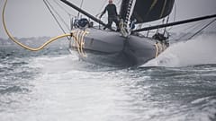 Le skipper Armel Tripon lors de ses préparatifs pour le Vendée Globe 2020-2021, le 25/08/2020.