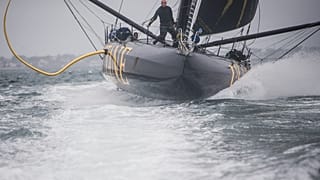 Le skipper Armel Tripon lors de ses préparatifs pour le Vendée Globe 2020-2021, le 25/08/2020.