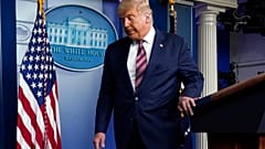 Donald Trump tras su rueda de prensa