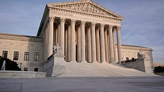 Нельзя исключать, что имя 46-го президента США назовет не коллегия выборщиков, а Верховный суд США