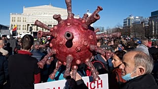 Protestas en Alemania y malestar en Grecia muestran parte del hartazgo por la pandemia