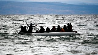 Βάρκα με πρόσφυγες