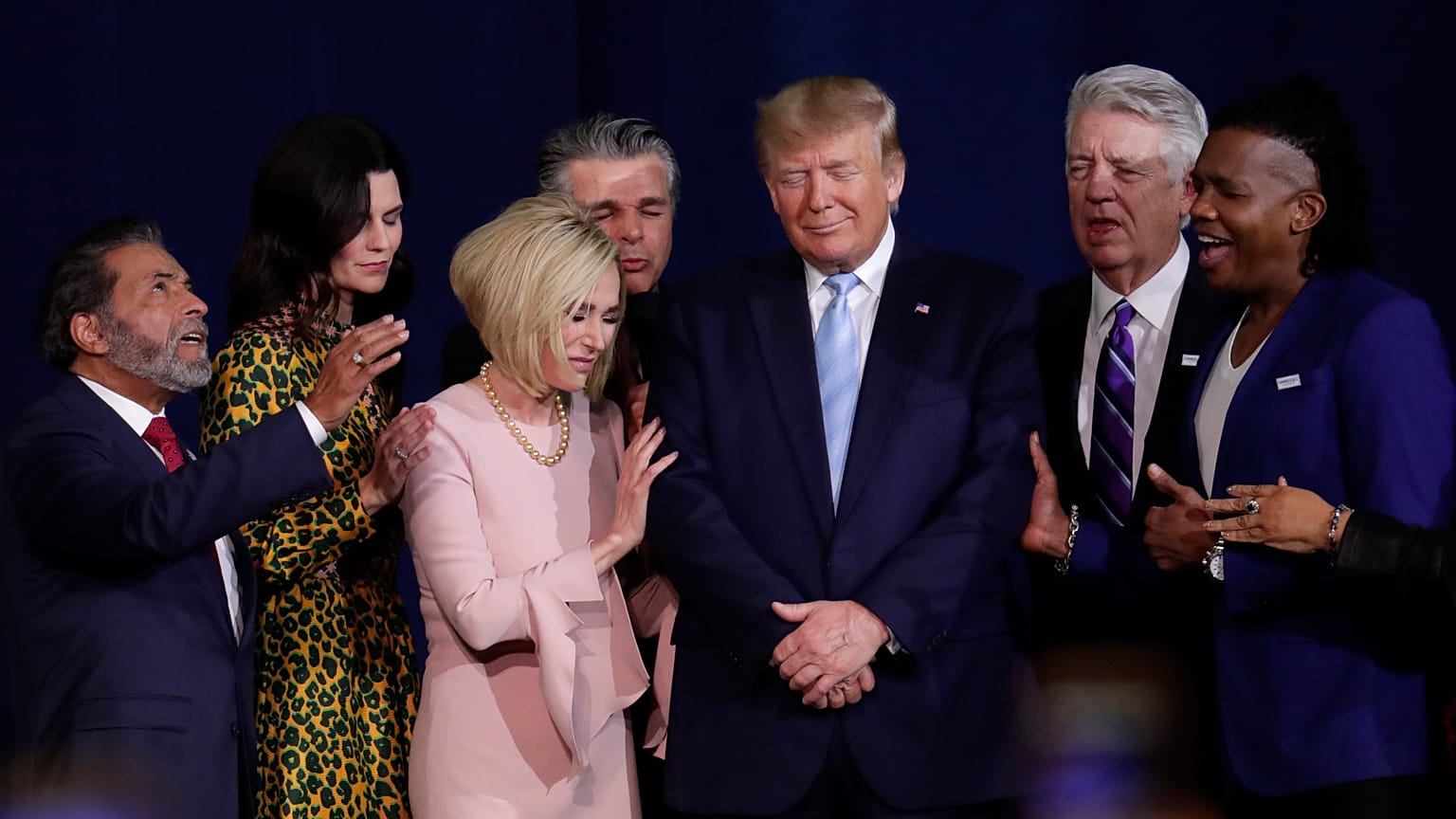ABD'de Evanjelik seçmenler kaybetse bile Trump'tan vazgeçmiyor
