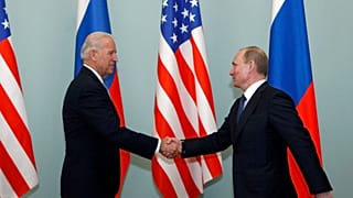 ABD Başkanı seçilen Joe Biden, başkan yardımcısı sıfatıyla gittiği Moskova'da Rusya lideri (o dönem başbakan) Vladimir Putin'le görüşmüştü. 2011
