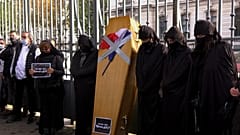 Γαλλία: «Η κηδεία» της εστίασης 