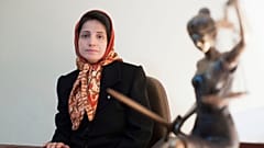 نسرین ستوده