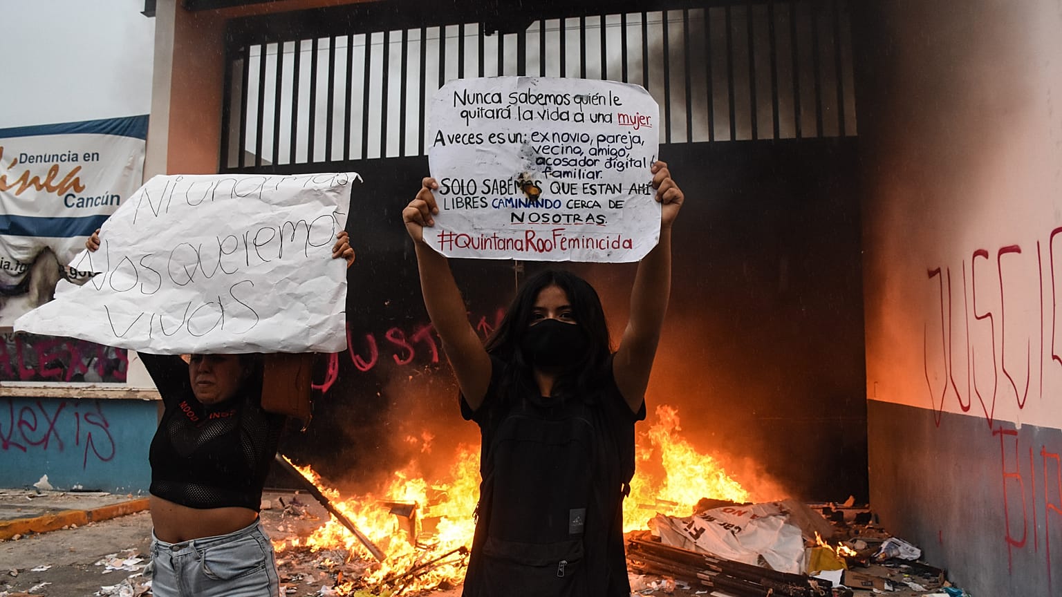 Manifestation contre les féminicides à Cancun, Mexique, 9 novembre 2020