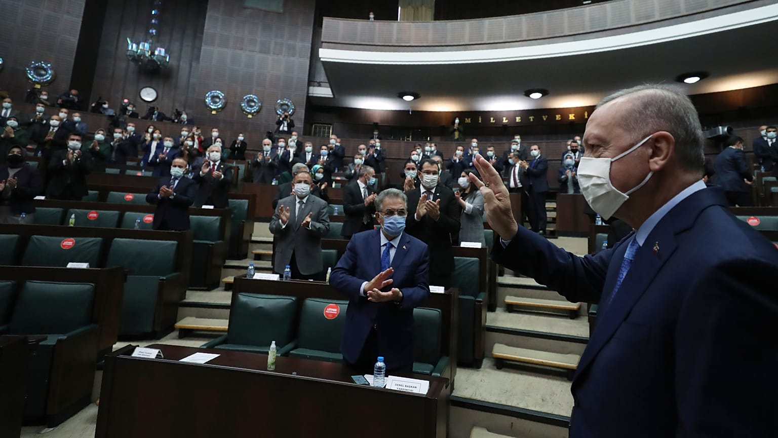 الرئيس التركي رجب طيب أردوغان في البرلمان ليخطب أمام كتلته النيابية ـ أنقرة ـ 2020/11/11